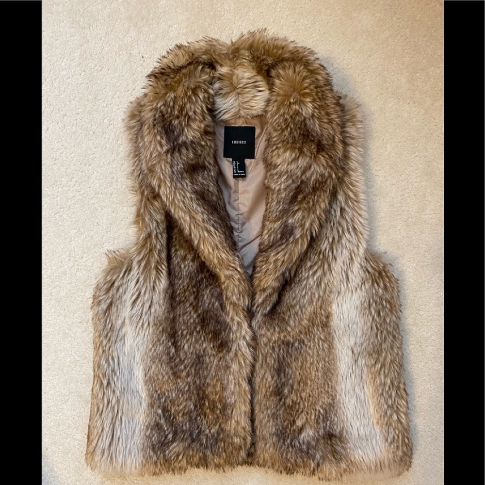 Faux Fur Sleeveless Vest - Forever 21 Size Small